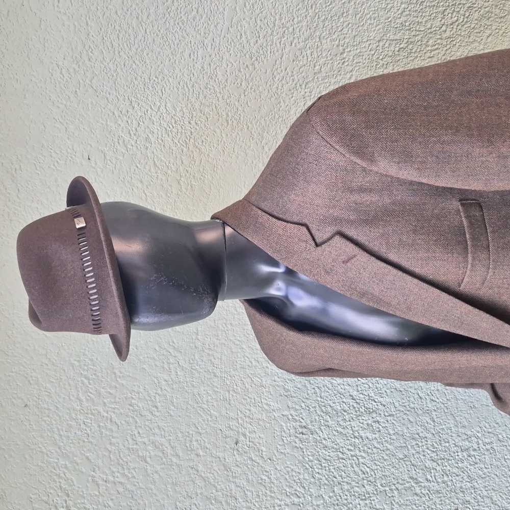 Andy Thornal (Usa) Men's Classic Brown Herringbone Blazer W/Tan Elbow Patches View 2